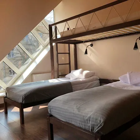 Rock'n'hostel Auberge de jeunesse *